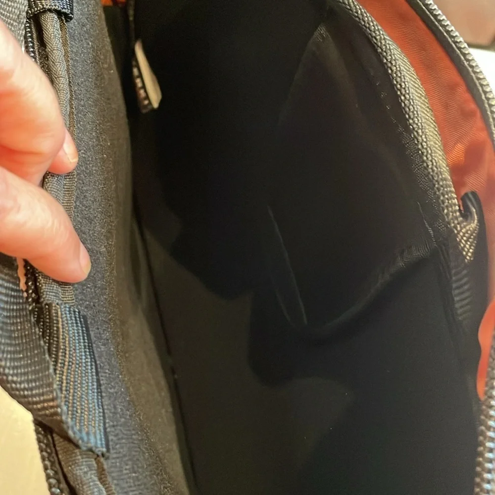 Everki 18” Commuter Laptop Sleeve w/ Memory Foam, Front Stash Pocket